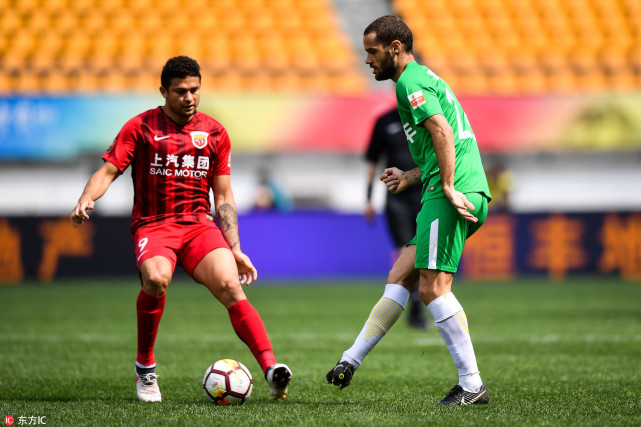 但他在场上 但他在场上