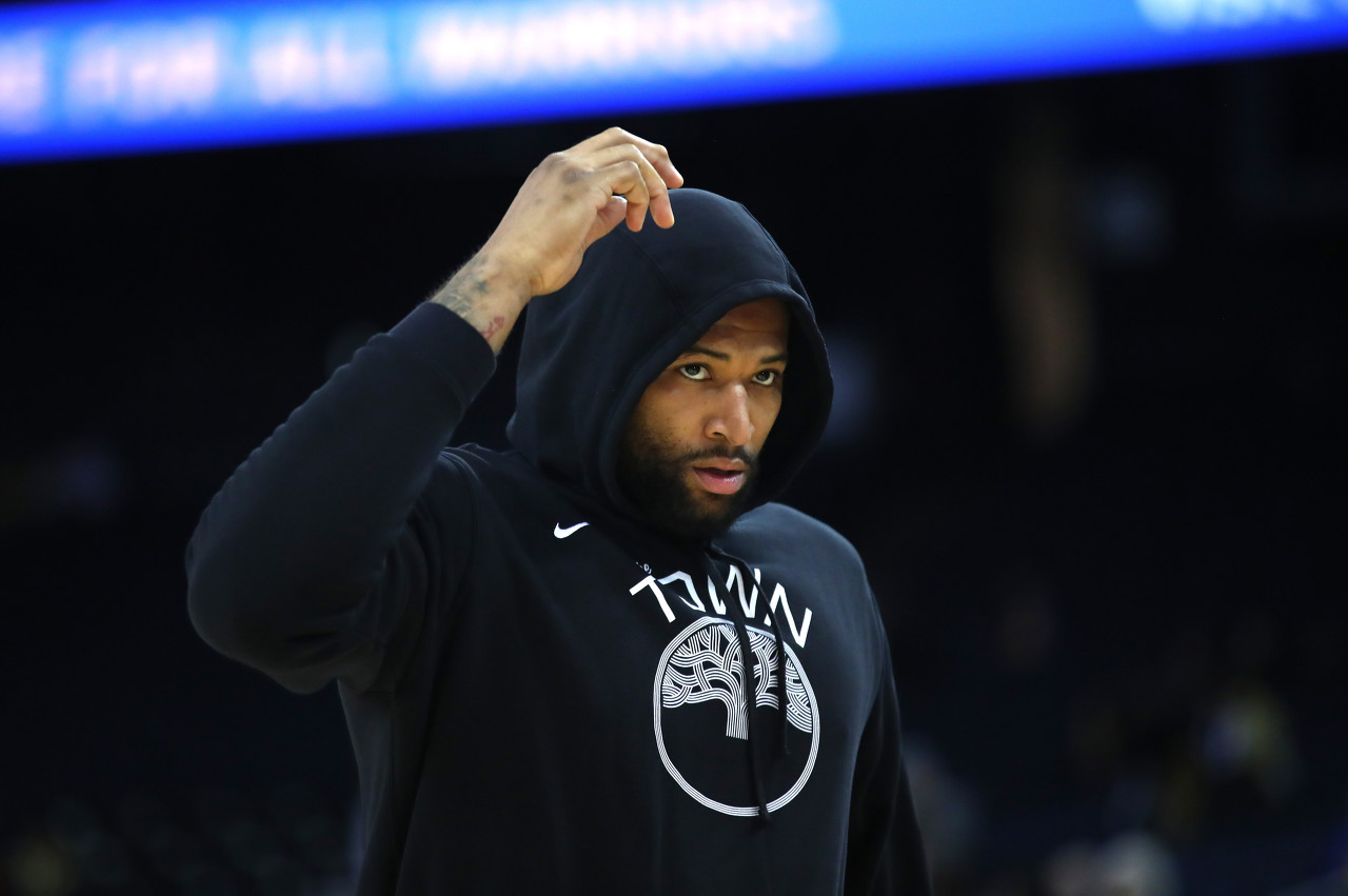 她便以优异 她便以优异