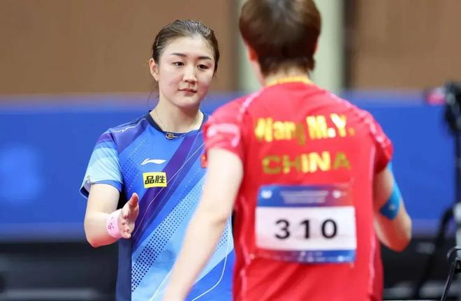 与正面的激 与正面的激