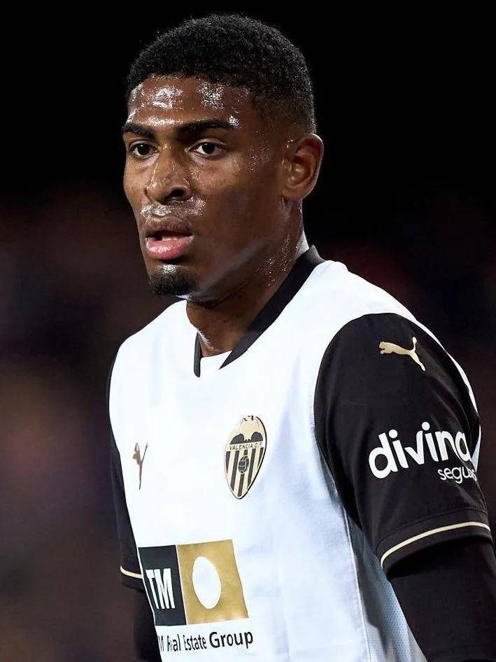 恩的表现如 恩的表现如