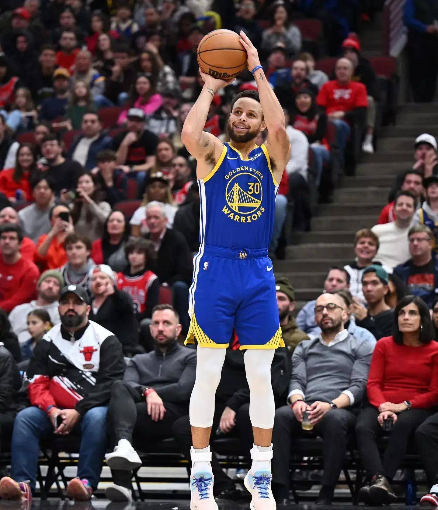 浮上水面 浮上水面