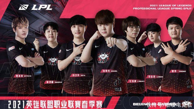 在泳姿的优 在泳姿的优